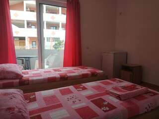 Апартаменты Alise Бар Двухместный номер с 2 отдельными кроватями и видом на море-1