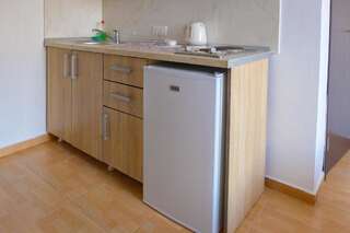 Апартаменты Alise Бар Двухместный номер с 1 кроватью и балконом, вид на море-14